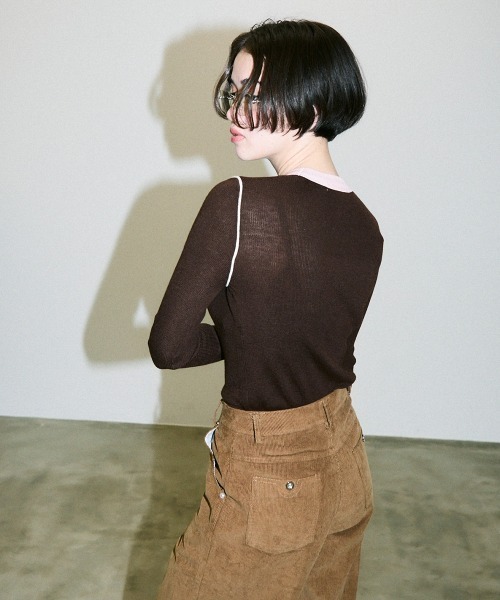 Clum（クルム）の「color pattern bottle neck knit tops / 配色ポイントボトルネックニットトップス（Tシャツ/カットソー・レディース・サックスブルー/ブラウン・FREE）」の6枚目の写真