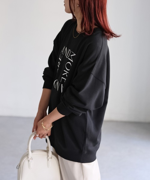 Riberry(リベリー)の「スクエアロゴ刺繍スウェット(スウェット・レディース・ネイビー×ホワイト/ホワイト系/ライトグレー系/ブラック×ホワイト・FREE)」の17枚目の写真