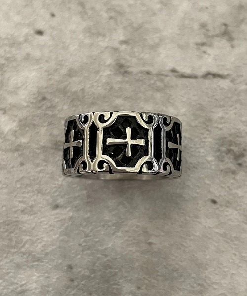 SPINNS（スピンズ）の「メタルリング/連クロス（リング・メンズ・シルバー・9）」の5枚目の写真