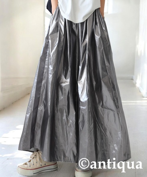 antiqua(アンティカ)の「メタリックフレアスカート(スカート・レディース・シルバー/ブラック・ONESIZE)」の1枚目の写真