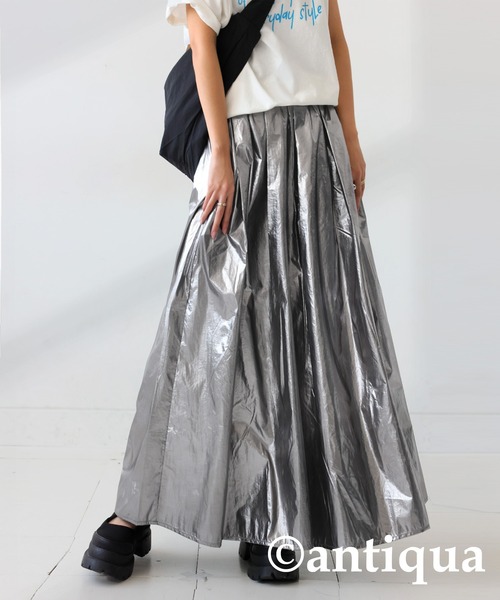 antiqua(アンティカ)の「メタリックフレアスカート(スカート・レディース・シルバー/ブラック・ONESIZE)」の9枚目の写真