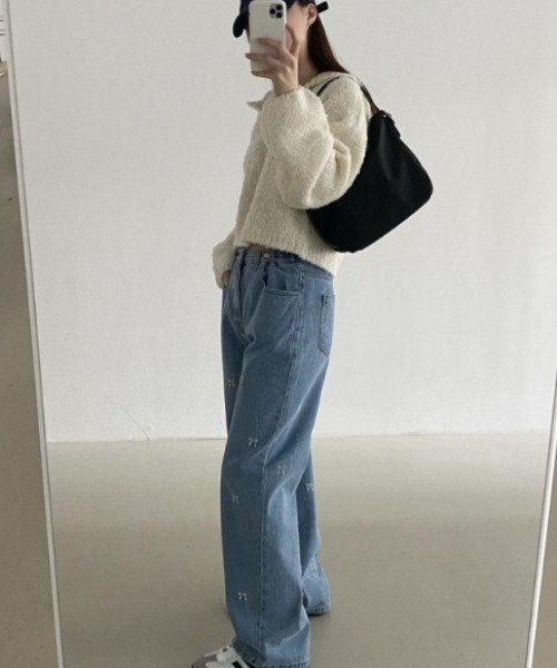 Mejoul(メジュール)の「リボン柄刺繍ボーイフレンドハイウエストストレートデニム(デニムパンツ・レディース・ブルー・L/M/S)」の11枚目の写真