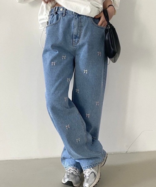 Mejoul(メジュール)の「リボン柄刺繍ボーイフレンドハイウエストストレートデニム(デニムパンツ・レディース・ブルー・L/M/S)」の9枚目の写真