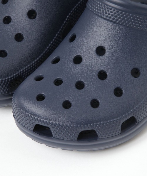 crocs（クロックス）の「【crocs(クロックス)】クラシック クロッグ [19cm-23cm](KIDS)（サンダル・キッズ・ネイビー/ブラック/パープル/ピンク/グリーン/ブルー/サックスブルー/ミント/ラベンダー・23.0cm/22.0cm/19.0cm/20.0cm/21.0cm）」の21枚目の写真