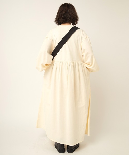 RNA-N(アールエヌエーエヌ)の「M2403 天竺布帛コンビワンピース(ワンピース・レディース・ブルーパープル/ブラック/アイボリー・FREE)」の18枚目の写真