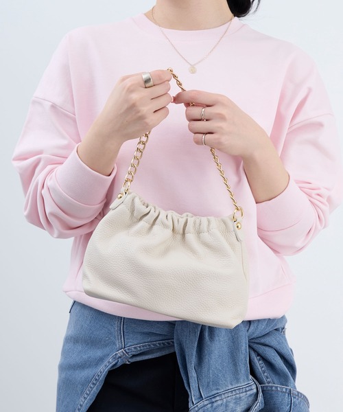 AULENTTI(オウレンティ)の「【AULENTTI】別注-チェーンショルダーバッグ-SHOULDER CHAIN BAG(ショルダーバッグ・レディース・ブラック/オフホワイト・FREE)」の5枚目の写真