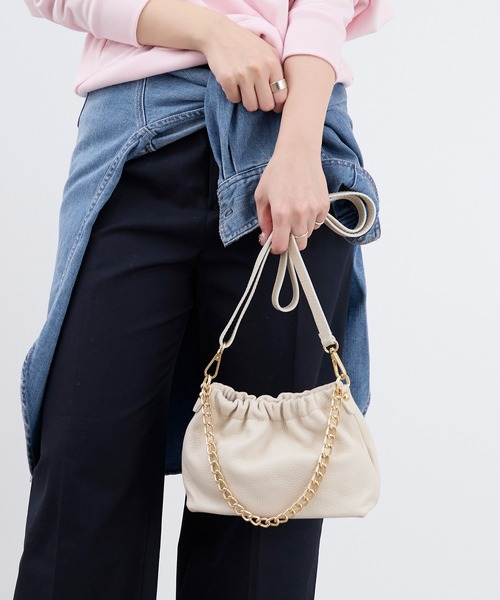 AULENTTI(オウレンティ)の「【AULENTTI】別注-チェーンショルダーバッグ-SHOULDER CHAIN BAG(ショルダーバッグ・レディース・ブラック/オフホワイト・FREE)」の9枚目の写真