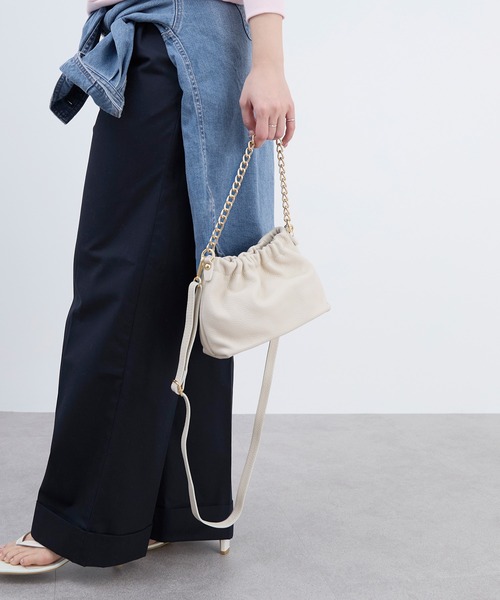 AULENTTI(オウレンティ)の「【AULENTTI】別注-チェーンショルダーバッグ-SHOULDER CHAIN BAG(ショルダーバッグ・レディース・ブラック/オフホワイト・FREE)」の10枚目の写真