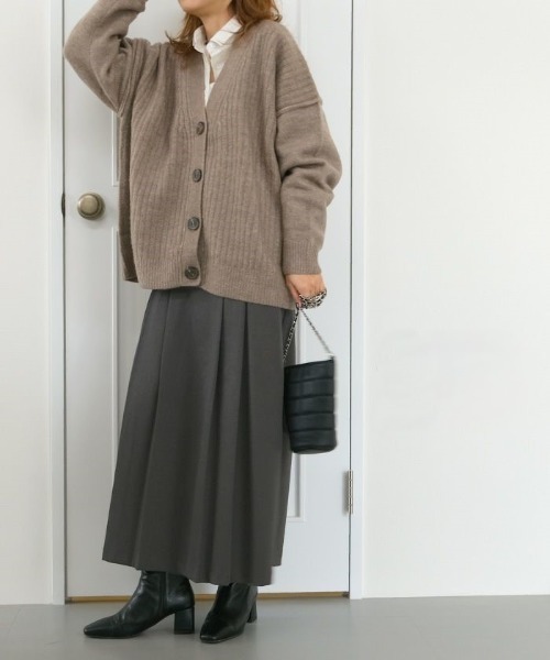 aquagarage(アクアガレージ)の「バックゴムボックスプリーツスカート(スカート・レディース・チャコール/モカ/ブラック・S/M/L)」の15枚目の写真