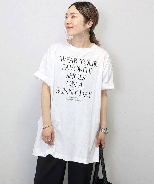 Aletta vita（アレッタビータ）の「綿天竺サイドスリットロゴワイドプルオーバー（Tシャツ/カットソー・レディース・オフホワイト/ブラック・FREE）」の4枚目の写真