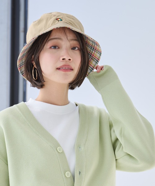 Arnold Palmer（アーノルドパーマー）の「リバーシブル シェア バケットハット（キャップ・レディース・ベージュ/ネイビー・F）」の3枚目の写真