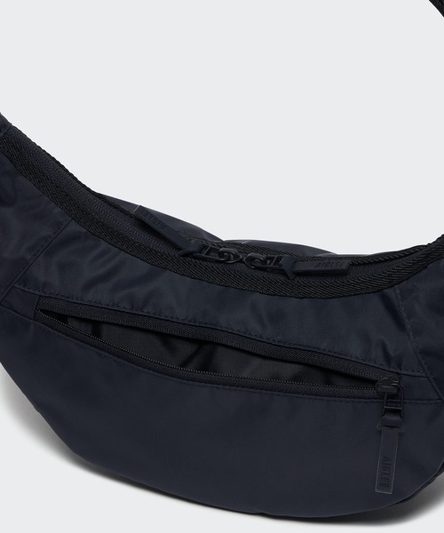 AIGLE（エーグル）の「ネイバーフッド バナナバッグ / 三日月型バッグ ハーフムーンバッグ（ショルダーバッグ・レディース・ライトパープル/ダークグリーン/ブラック・FREE）」の12枚目の写真