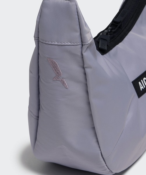 AIGLE（エーグル）の「ネイバーフッド バナナバッグ / 三日月型バッグ ハーフムーンバッグ（ショルダーバッグ・レディース・ライトパープル/ダークグリーン/ブラック・FREE）」の16枚目の写真