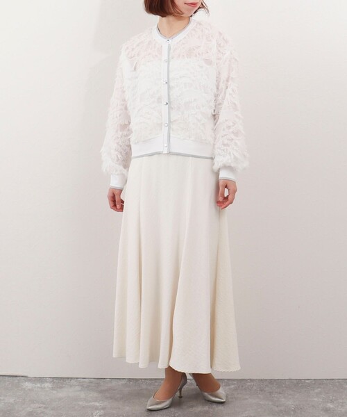 MICO COULIER（ミコクリエ）の「《オケージョン対応》フリンジクルーネックカーディガン（カーディガン/ボレロ・レディース・キナリ/ブラック/オフホワイト・38）」の4枚目の写真