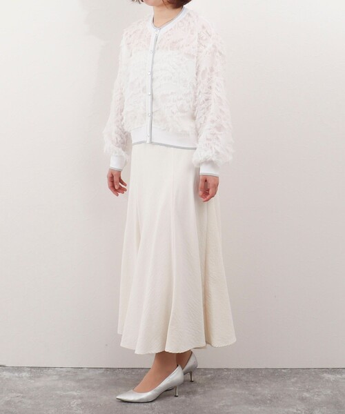 MICO COULIER（ミコクリエ）の「《オケージョン対応》フリンジクルーネックカーディガン（カーディガン/ボレロ・レディース・キナリ/ブラック/オフホワイト・38）」の6枚目の写真