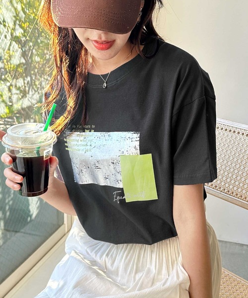 GeeRA(ジーラ)の「箔メタリック&宇宙プリントオーバーサイズ半袖Tシャツ(Tシャツ/カットソー・レディース・チャコール/ホワイト系その他/オフホワイト/チャコールグレー・LARGE/X-LARGE/MEDIUM)」の11枚目の写真
