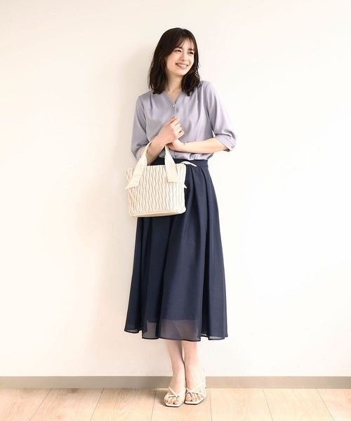 MK MICHEL KLEIN（エムケーミッシェルクラン）の「[2WAY]リンクルデザインシャイニーハンドルバッグ（トートバッグ・レディース・アイボリー/ライトグレー/ダークネイビー・00）」の10枚目の写真