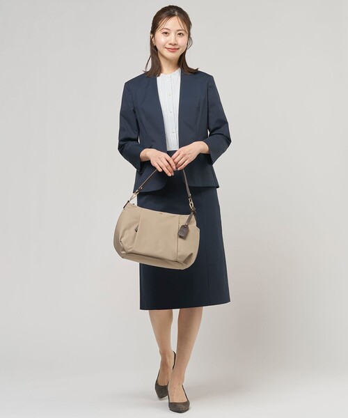 J.PRESS(ジェイプレス)の「【セットアップ対応・人気素材】コットンFITTY ノーカラー ジャケット(ノーカラージャケット・レディース・ネイビー系/ベージュ系/ライトグレー系・T13/T17/T15)」の11枚目の写真