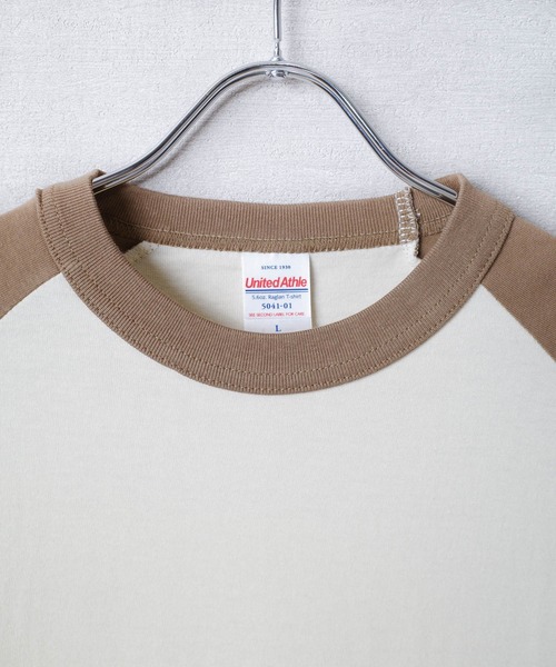 United Athle(ユナイテッドアスレ)の「【CBT1】【United Athle】5.6オンス ラグランスリーブ Tシャツ 5041(Tシャツ/カットソー・メンズ・ベージュ系その他/グリーン系その他/ホワイト×ブラック・MEDIUM/LARGE/X-LARGE/SMALL)」の6枚目の写真