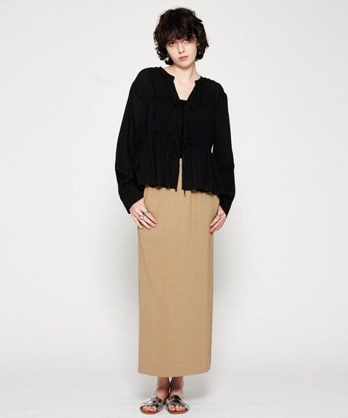 cloenc（クロエンス）の「【手洗い可】リボンギャザーブラウス（シャツ/ブラウス・レディース・ブラック/アイボリー・02）」の6枚目の写真