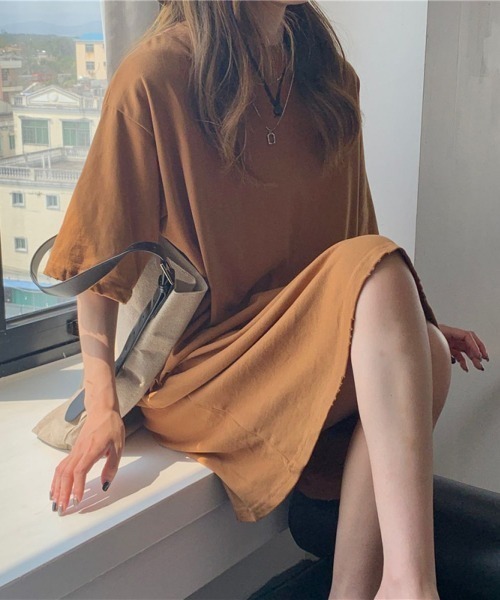 LETee（レティー）の「ティーシャツワンピース（Tシャツ/カットソー・レディース・マスタード/ブラウン/ブラック/ホワイト・FREE）」の2枚目の写真