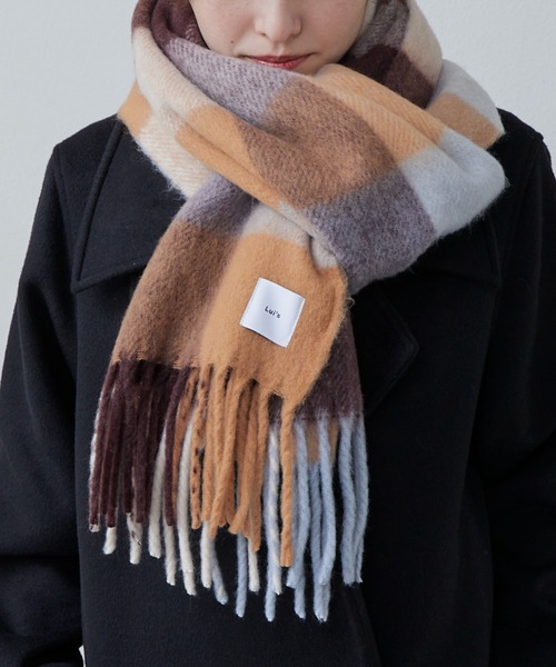 Lui's（ルイス）の「ソフトタッチボリュームロングチェックマフラー（マフラー・メンズ・スカイブルー/ブラウン・FREE）」の21枚目の写真
