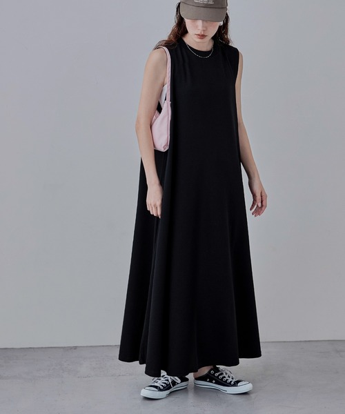 etoll.(エトル)の「ふくれジャガードマキシワンピース(ワンピース・レディース・ブラック/チャコール・M~L)」の2枚目の写真