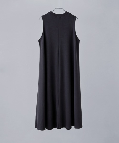 etoll.(エトル)の「ふくれジャガードマキシワンピース(ワンピース・レディース・ブラック/チャコール・M~L)」の15枚目の写真