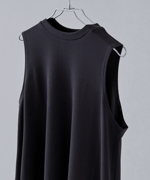 etoll.(エトル)の「ふくれジャガードマキシワンピース(ワンピース・レディース・ブラック/チャコール・M~L)」の14枚目の写真