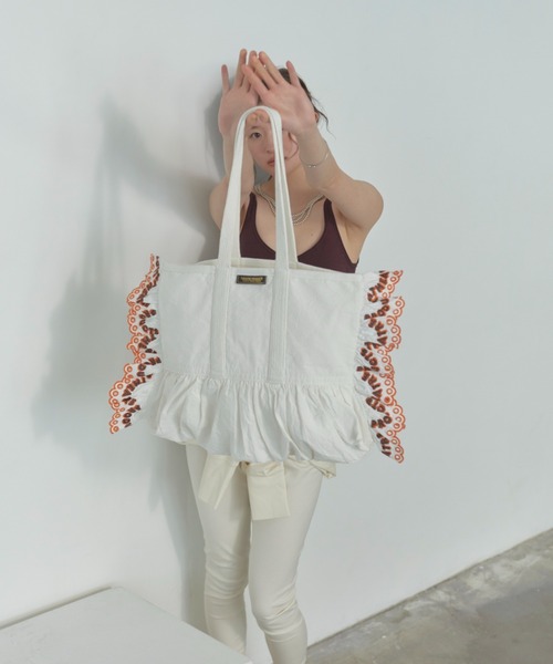 THEATRE PRODUCTS（シアタープロダクツ）の「リネンコットンフリルトートバッグ（トートバッグ・レディース・ブラック/ホワイト・FREE）」の8枚目の写真