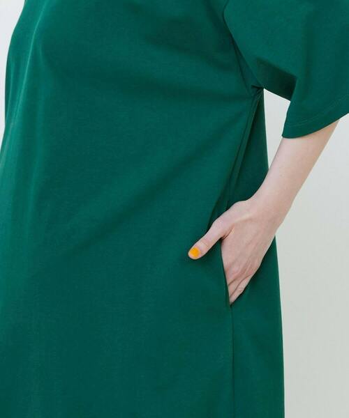 FRAPBOIS（フラボア）の「パークカットワンピ２（ワンピース・レディース・グレイッシュベージュ/ブラック/グリーン・1）」の6枚目の写真