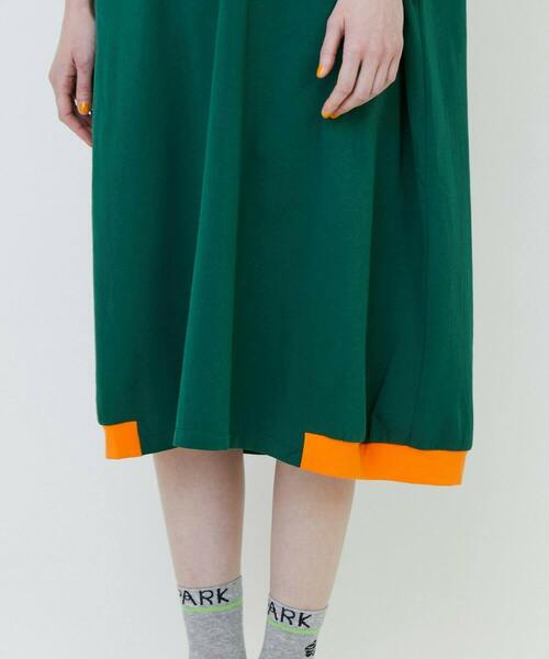 FRAPBOIS（フラボア）の「パークカットワンピ２（ワンピース・レディース・グレイッシュベージュ/ブラック/グリーン・1）」の8枚目の写真