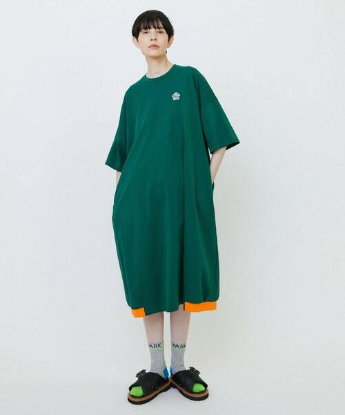 FRAPBOIS（フラボア）の「パークカットワンピ２（ワンピース・レディース・グレイッシュベージュ/ブラック/グリーン・1）」の9枚目の写真