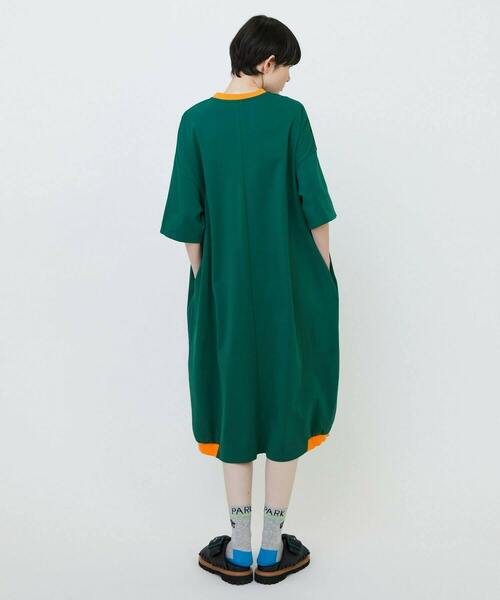 FRAPBOIS（フラボア）の「パークカットワンピ２（ワンピース・レディース・グレイッシュベージュ/ブラック/グリーン・1）」の10枚目の写真