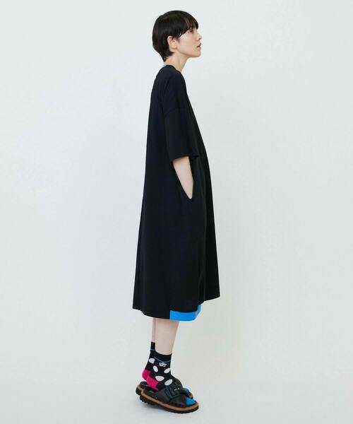 FRAPBOIS（フラボア）の「パークカットワンピ２（ワンピース・レディース・グレイッシュベージュ/ブラック/グリーン・1）」の16枚目の写真