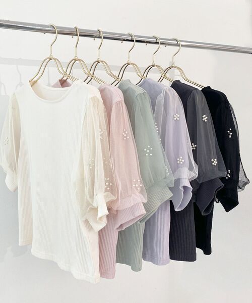 MAJESTIC LEGON（マジェスティックレゴン）の「パールチュールスリーブトップス（Tシャツ/カットソー・レディース・ブラック/アイボリー/ピンク/ライトグリーン/チャコールグレー/ラベンダー・MEDIUM）」の7枚目の写真