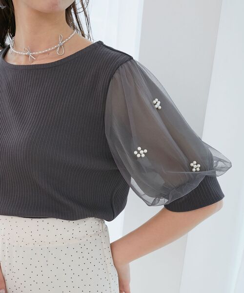 MAJESTIC LEGON（マジェスティックレゴン）の「パールチュールスリーブトップス（Tシャツ/カットソー・レディース・ブラック/アイボリー/ピンク/ライトグリーン/チャコールグレー/ラベンダー・MEDIUM）」の14枚目の写真