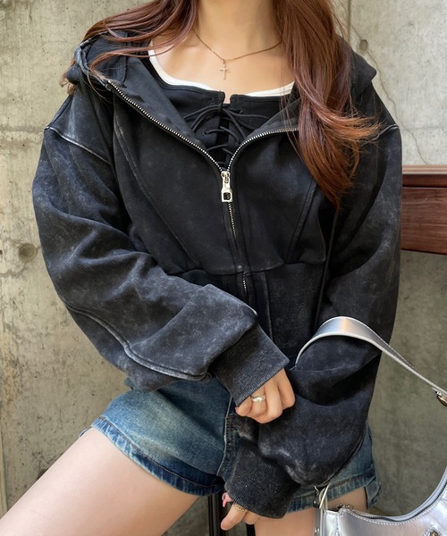 ROGER AND RAW（ロジャーアンドロウ）の「[セットアイテム] レースアップショートTシャツ＆ダブルジップパーカーセット（パーカー・レディース・グレー/ホワイト/ブラック・FREE）」の4枚目の写真