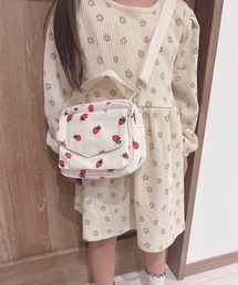 イチゴ」に該当するショルダーバッグファッション通販 - ZOZOTOWN