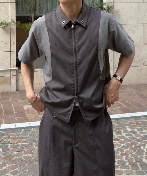 EPNK(イーピーエヌケー)の「【EPNK】Eyelet zip up half shirt / アイレットジップアップハーフシャツ(シャツ/ブラウス・メンズ・チャコールグレー/ブラック・SMALL/MEDIUM/LARGE)」の1枚目の写真