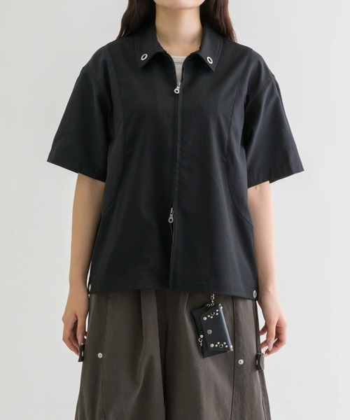 EPNK(イーピーエヌケー)の「【EPNK】Eyelet zip up half shirt / アイレットジップアップハーフシャツ(シャツ/ブラウス・メンズ・チャコールグレー/ブラック・SMALL/MEDIUM/LARGE)」の5枚目の写真