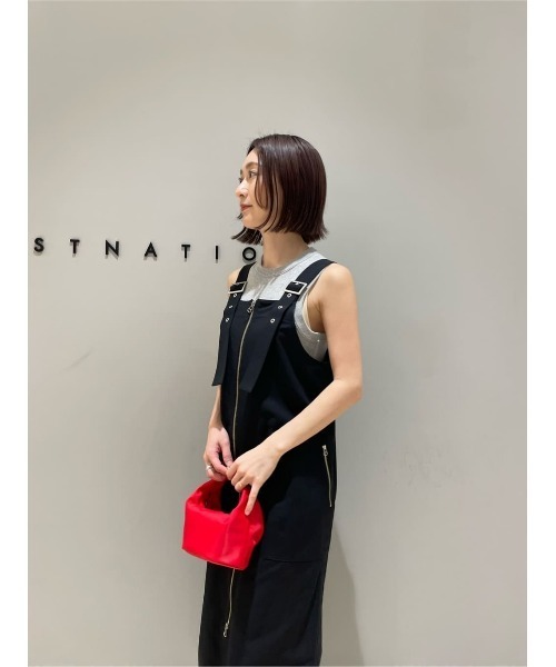 ESTNATION(エストネーション)の「ESTNATION / ナイロンフロントジップ ワンピース(ワンピース・レディース・ブラック/ベージュ・38/36)」の13枚目の写真