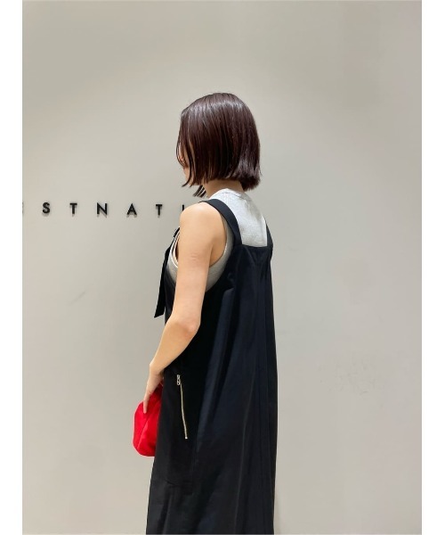 ESTNATION(エストネーション)の「ESTNATION / ナイロンフロントジップ ワンピース(ワンピース・レディース・ブラック/ベージュ・38/36)」の14枚目の写真