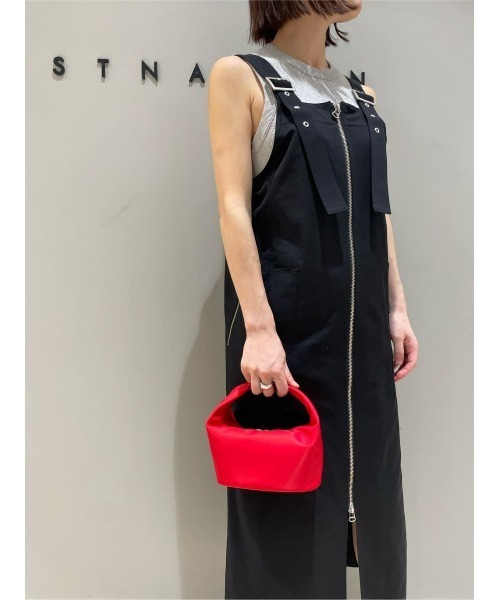 ESTNATION(エストネーション)の「ESTNATION / ナイロンフロントジップ ワンピース(ワンピース・レディース・ブラック/ベージュ・38/36)」の16枚目の写真
