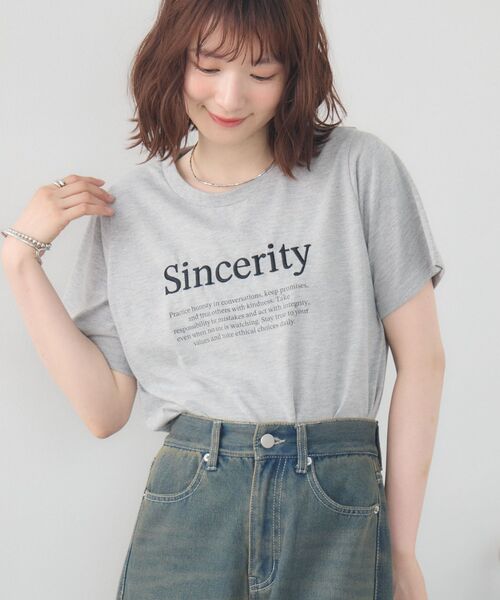 RETRO GIRL(レトロガール)の「メッセージロゴチビTEE(Tシャツ/カットソー・レディース・オフホワイト/ナチュラル/ライトグレー・FREE)」の2枚目の写真