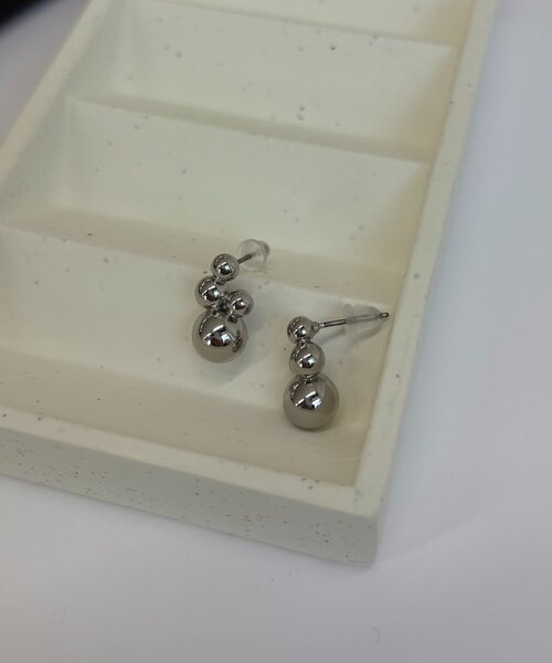 GOLDY(ゴールディ)の「〈GOLDY/ゴールディ〉モレキュールピアス(ピアス(両耳用)・レディース・ゴールド/シルバー・FREE)」の5枚目の写真