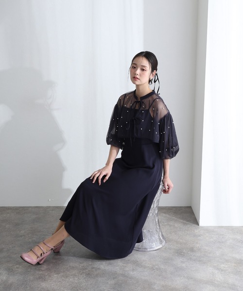 結婚式 二次会 パーティー ドレス ミモレ丈 と 袖あり ボリューム