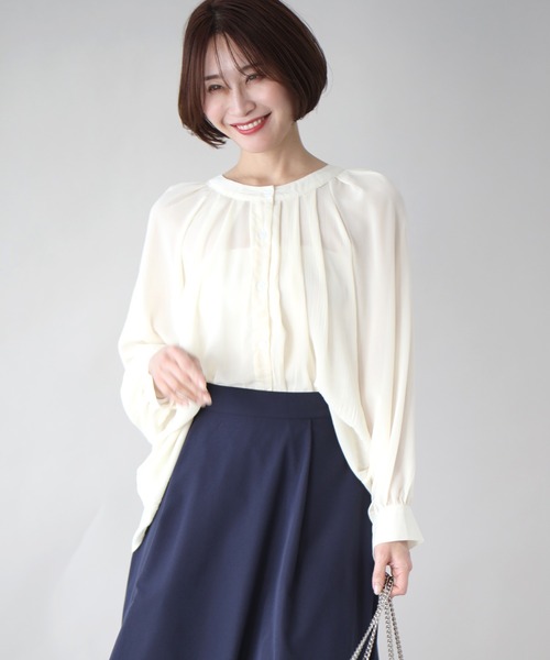 Ehre style(エーレスタイル)の「着こなし自由!3wayブラウスふんわりギャザー(シャツ/ブラウス・レディース・ブラック/ベージュ・FREE)」の12枚目の写真