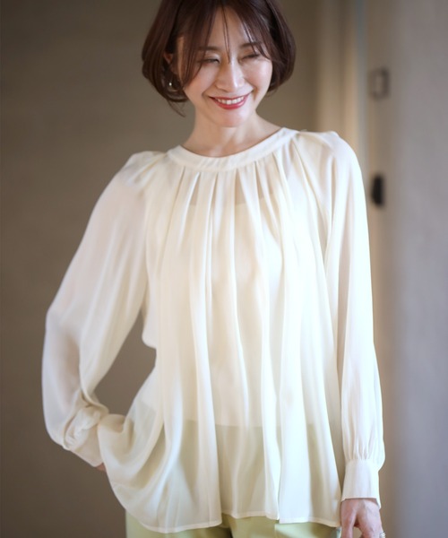 Ehre style(エーレスタイル)の「着こなし自由!3wayブラウスふんわりギャザー(シャツ/ブラウス・レディース・ブラック/ベージュ・FREE)」の13枚目の写真