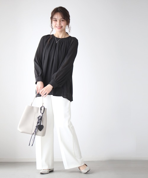 Ehre style(エーレスタイル)の「着こなし自由!3wayブラウスふんわりギャザー(シャツ/ブラウス・レディース・ブラック/ベージュ・FREE)」の17枚目の写真